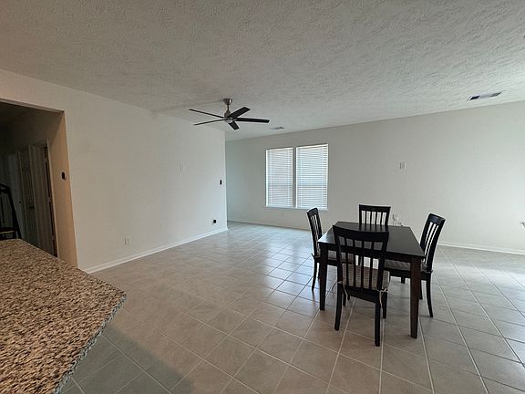 3rd image of 9523 Louis Phillip St