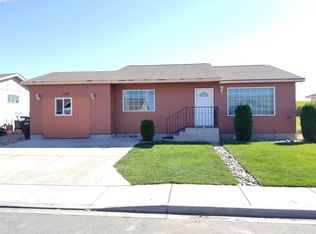 108 Deangela Dr, Grandview, WA