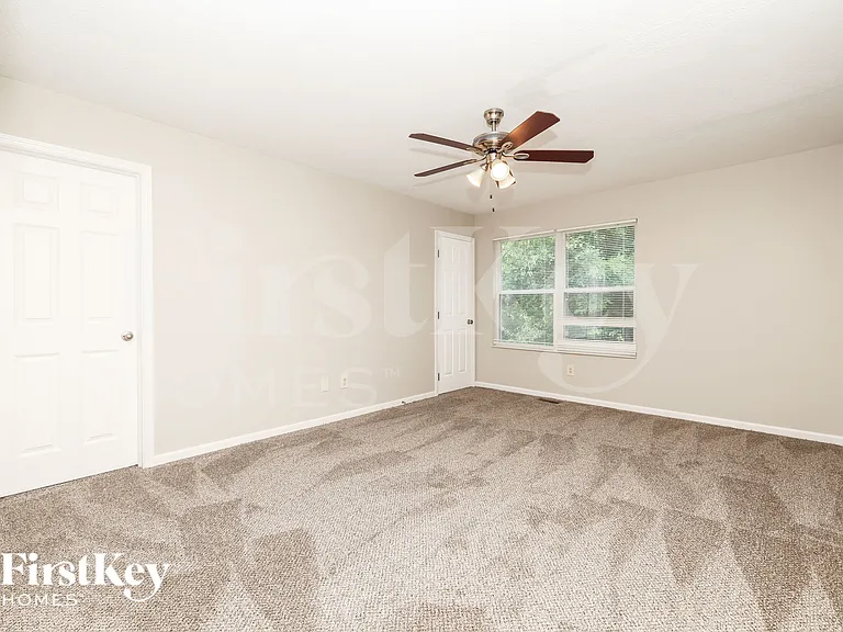 40 Sprucewood Ct — Photo 11