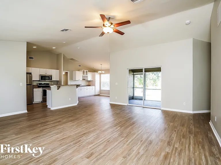 2023 Grayson Ave — Photo 3
