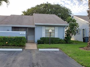 4255 Lucerne Villas Ln, Lake Worth, FL 33467