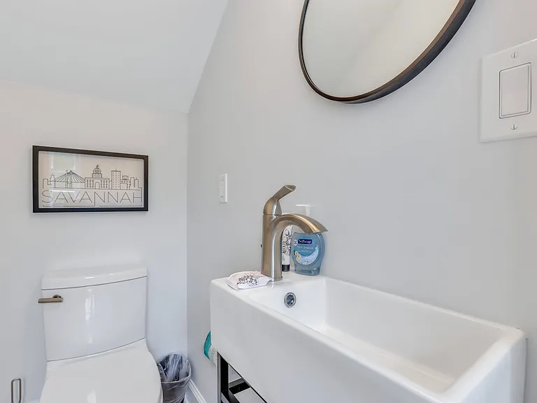 101 E Gaston St #1A — Photo 13