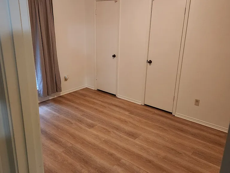 124 Napoleon Dr — Photo 11