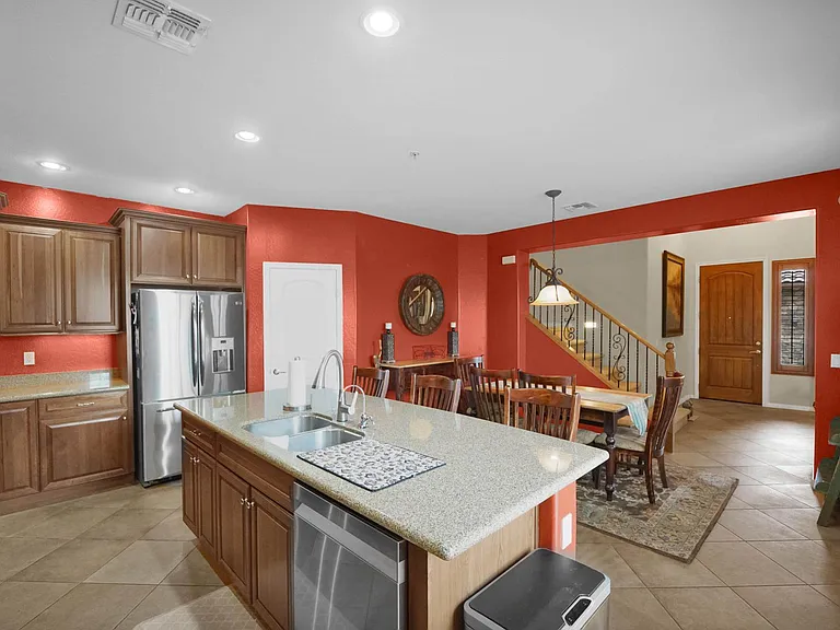21848 N 39th St #1 — Photo 9