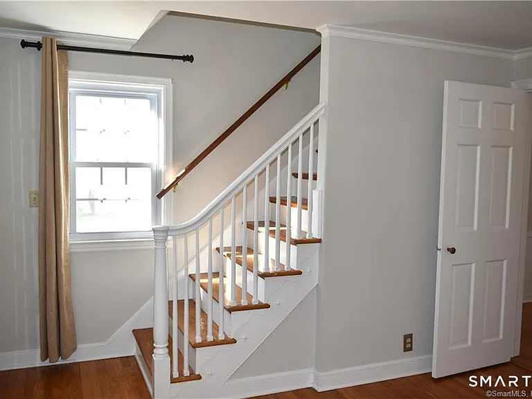 12 Southfield Rd — Photo 3