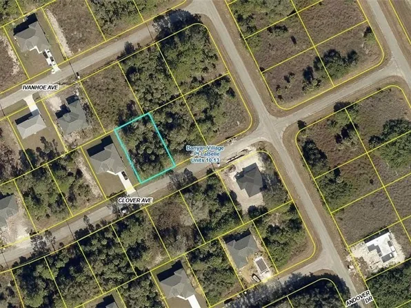 216 Clover Ave, Labelle, FL 33935