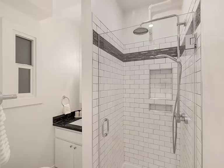 2621 Divisadero St #6 — Photo 16