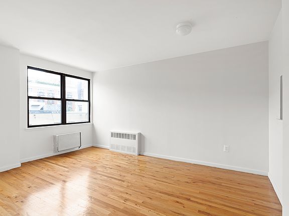 2nd image of 279 W 117th St APT 2T