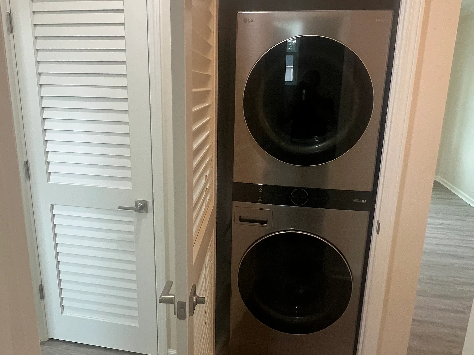 2 bed, 1000 sqft, $1,500 — Photo 3