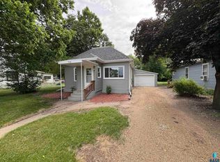 712 S Egan Ave, Madison, SD 57042