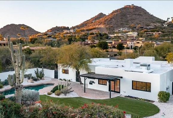 3rd image of 4343 E Desert Crest Dr