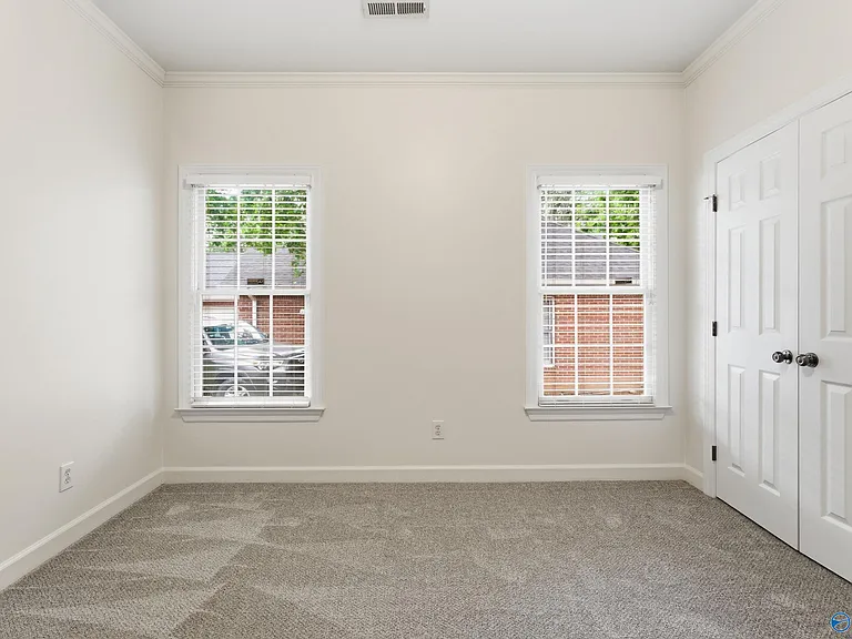 146 Paul Revere Dr — Photo 7