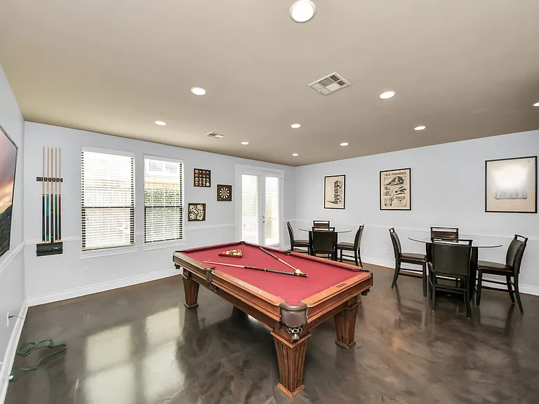 Building's Lounge