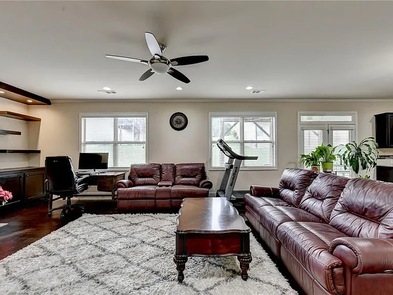 2205 Copperfield Dr — Photo 15
