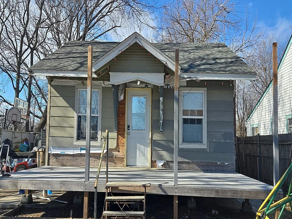 1st image of 637 S Millwood St