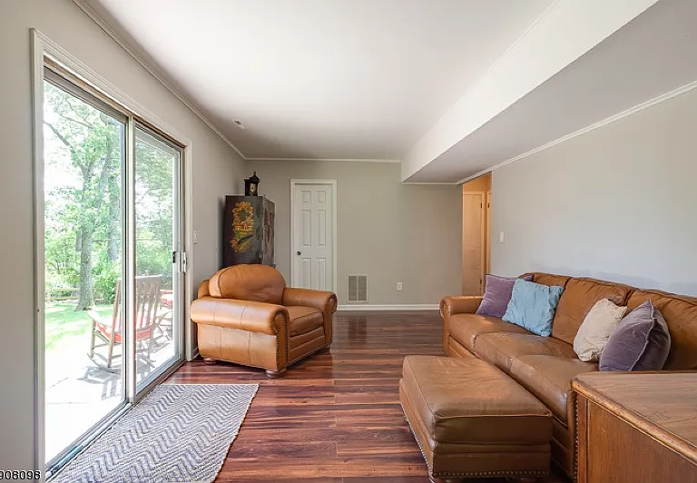14 Ash Ln — Photo 15