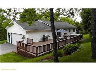7 Hunting Ln, Hampden, ME 04444