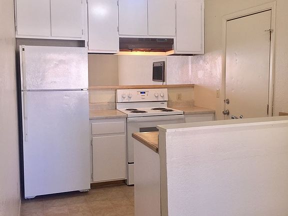 2nd image of 4462 6th Ave