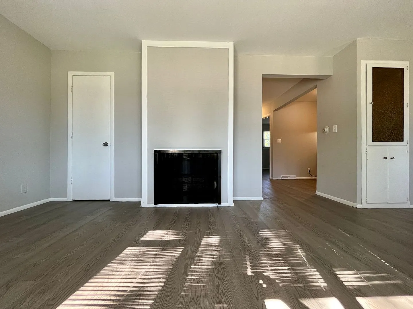 401-433 Donald Drive — Photo 2
