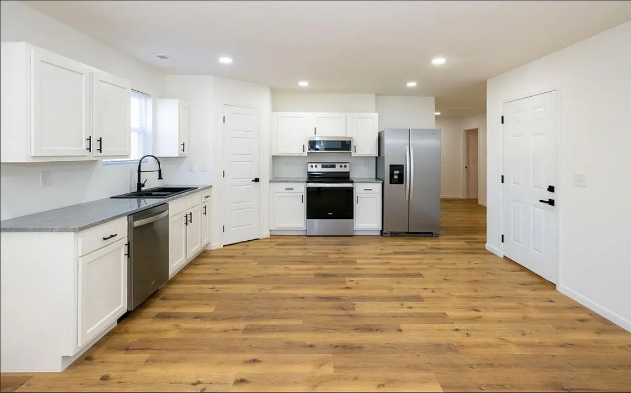 322 S Market St Nixa Mo — Photo 4