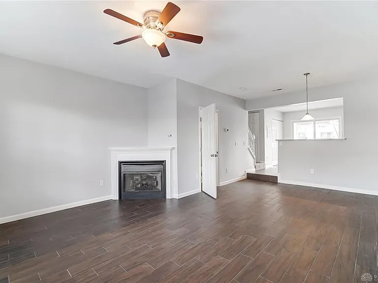 2436 Tarpon Bay Dr — Photo 3