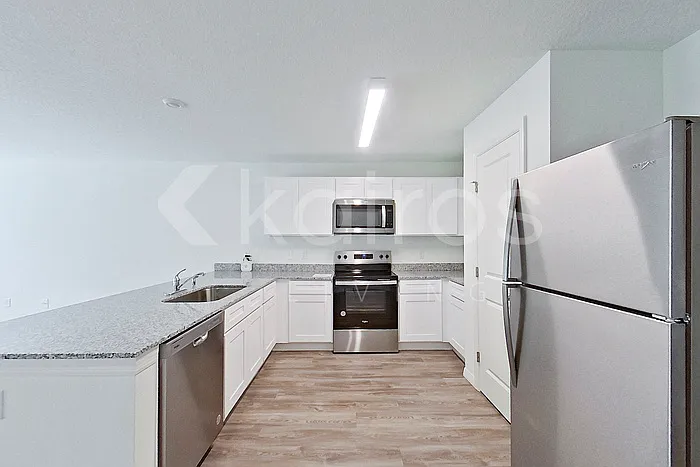 3 bed, 2.0 bath, 1449 sqft, $2,095 — Photo 4