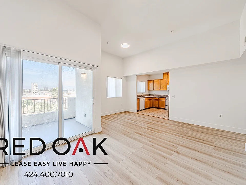 12130 Hart St #301