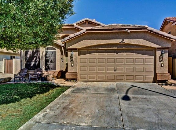 5th image of 1805 N 127th Ave