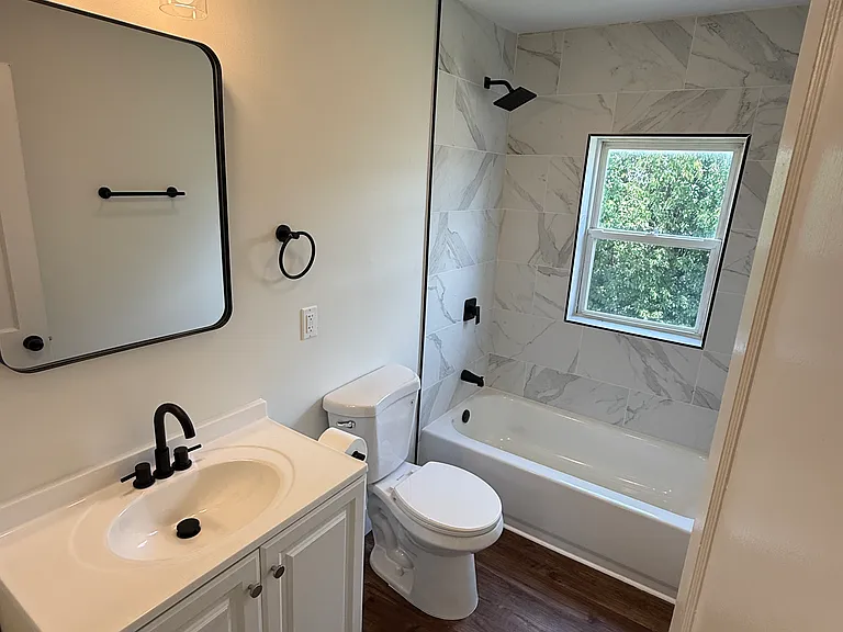 1829 S Champion Ave — Photo 30