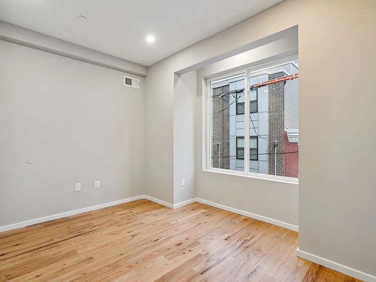 1713 Seybert St #1 — Photo 9