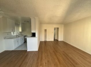 2352 Glendale Blvd #217, Los Angeles, CA 90039