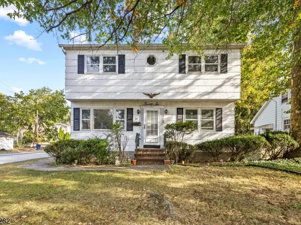 26 Passaic Ave, Roseland Boro, NJ 07068