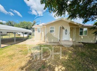 703 6th St, Woodward, OK 73801