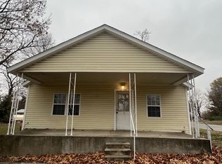1305 Park Pl, Carthage, MO 64836