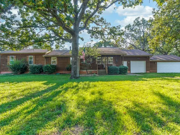 25498 Salem Dr, Lebanon, MO 65536