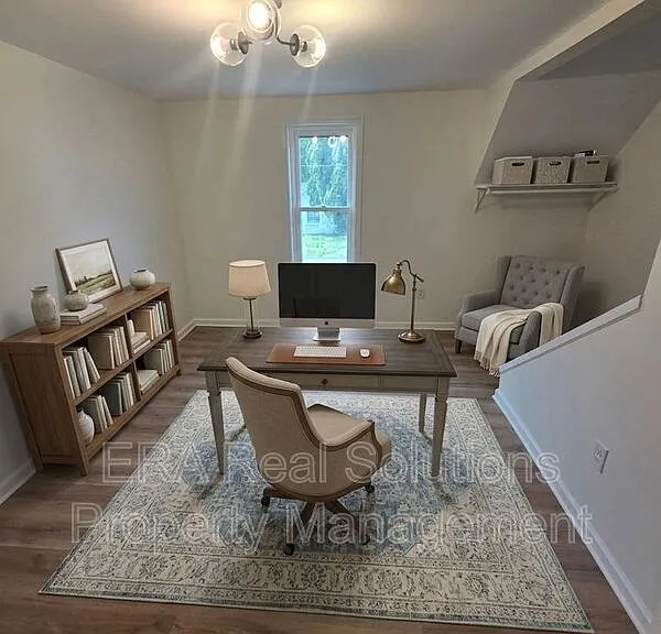 1536 E Weber Rd — Photo 3