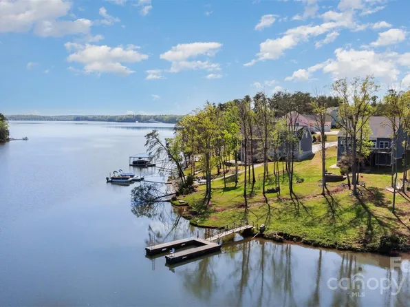 19650 Harbor Watch Ct, Lancaster, SC 29720