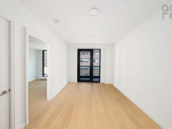 300 W 30th St APT 7D, New York, NY 10001