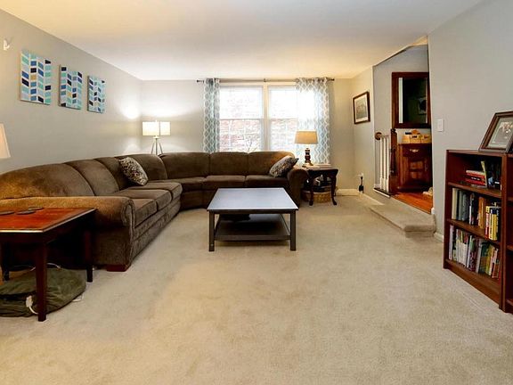 3rd image of 2862 Lafora Ct