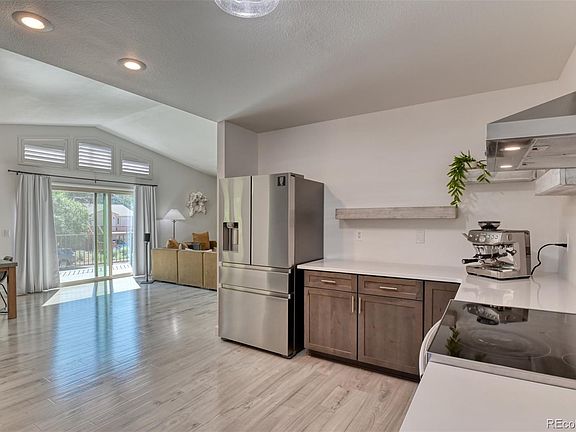 3rd image of 215 Beckers Lane