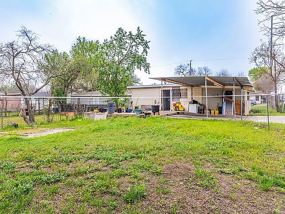 4th image of 2003 Lamar St