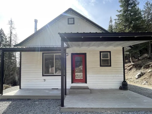 38 Forest Dr, Moyie Springs, ID 83845