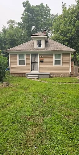 16541 W Parkway St Photo 1