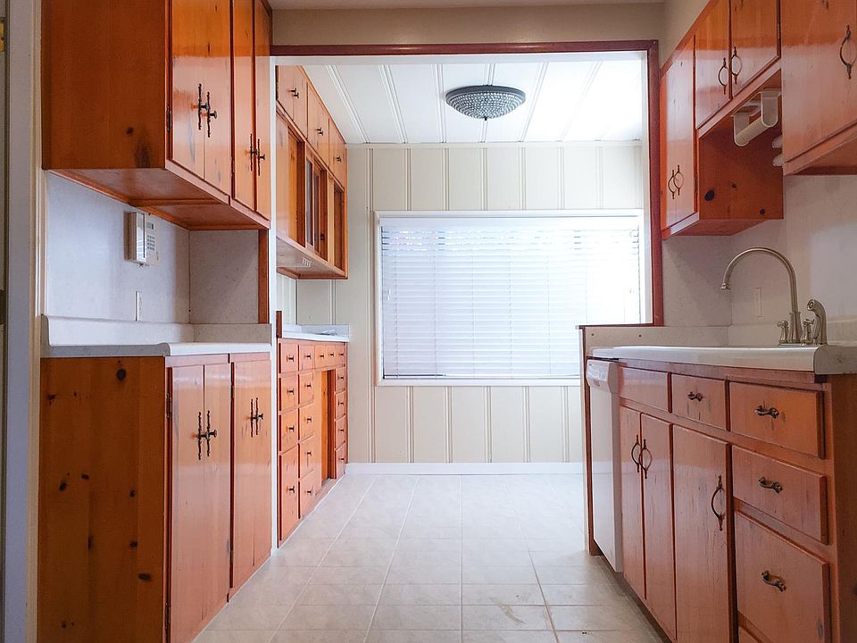 1st image of 2035 Fairbanks St