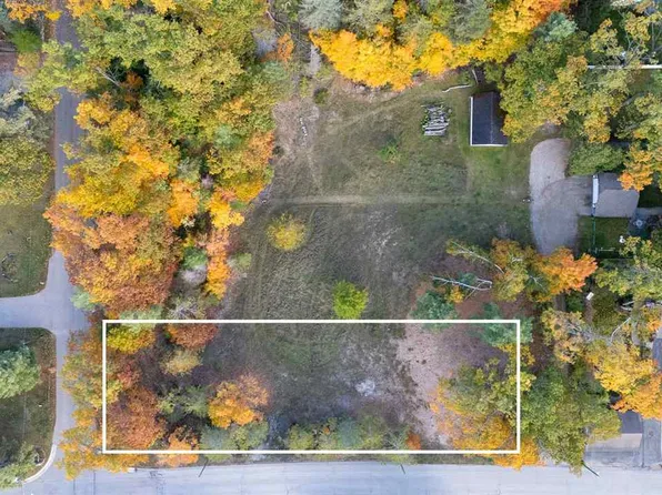 0 W Summit St #2, Harbor Springs, MI 49740