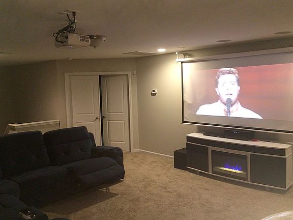 4th image of 553 Vintage Pine Dr