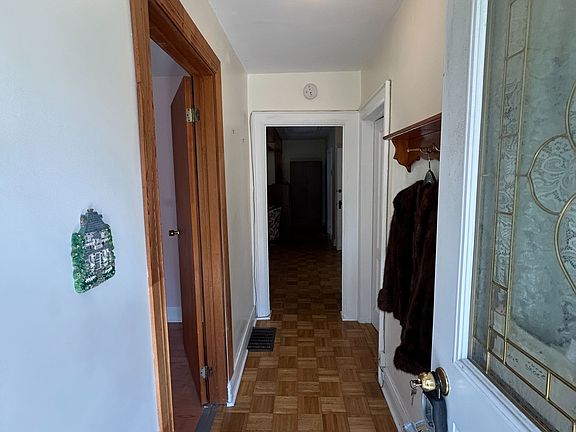 3rd image of 917 Green St