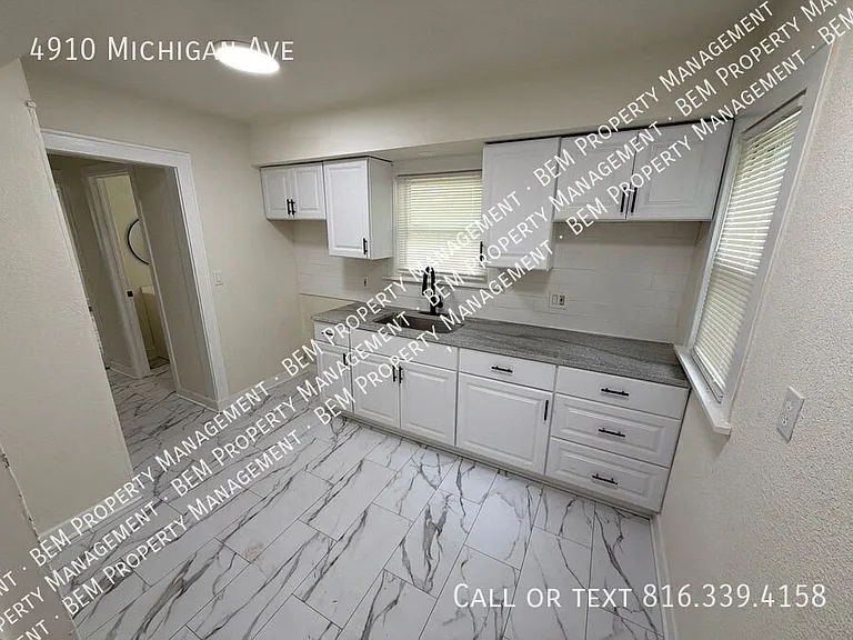 4910 Michigan Ave — Photo 8
