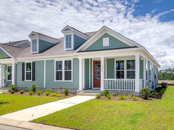 1052 Longwood Bluffs Circle