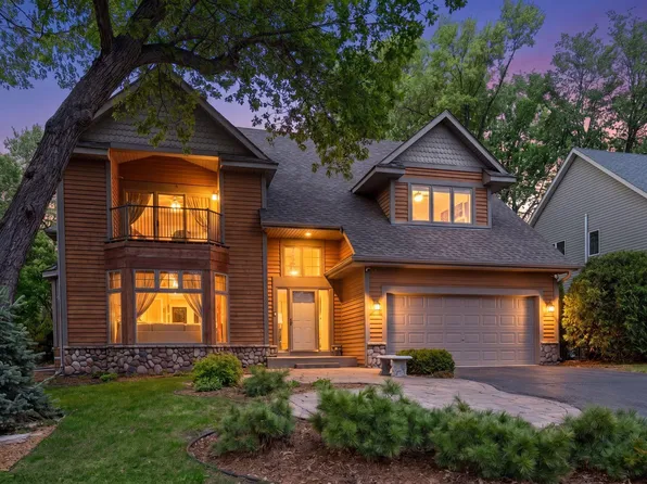 4660 Island View Dr, Mound, MN 55364